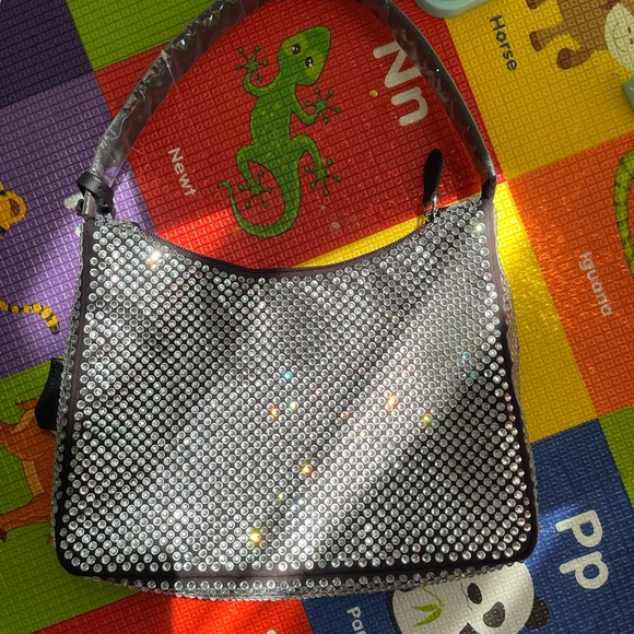 Purse - Picture 4 of 8